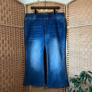 Soft Surroundings Supremely Soft Ultimate Denim Pull On Flare Jeans Size Large
